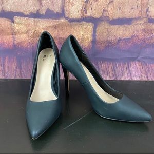 Navy Blue Pumps by Mix No. 6 Size 7.5